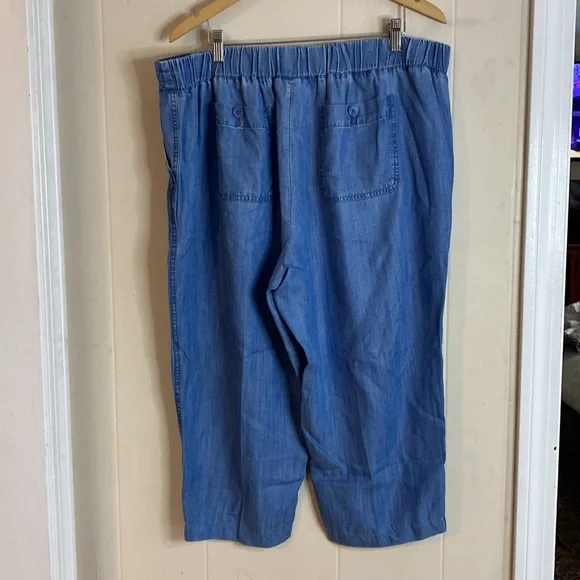 Talbots Petite Denim Capris - Picture 2 of 4